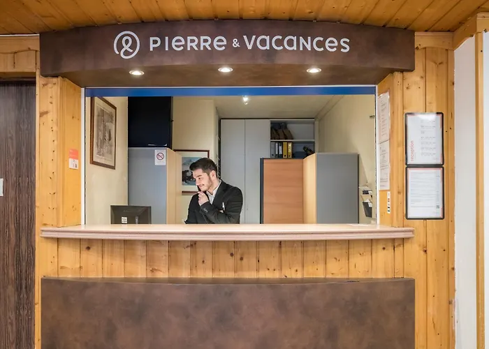 Pierre & Les Ravines 3* メリベル