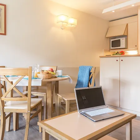 Aparthotel Pierre & Les Ravines 3*