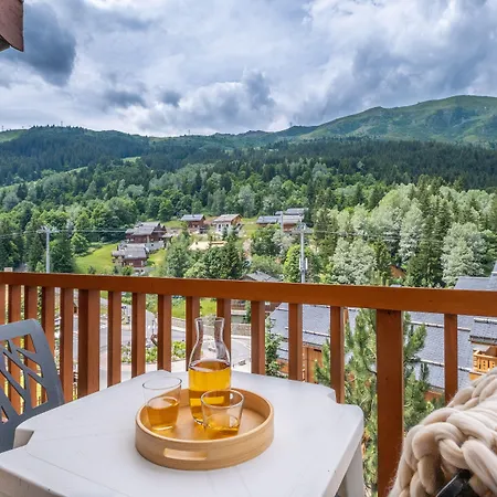 Aparthotel Pierre & Les Ravines 3*