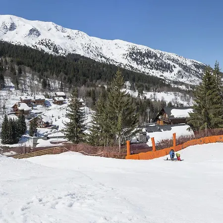 Aparthotel Pierre & Les Ravines 3*