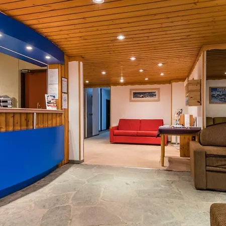 Aparthotel Pierre & Les Ravines 3*